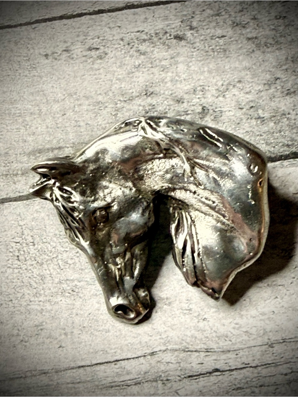 Pewter Horse Head Brooch Pin - Elegant Equestrian Accessory
